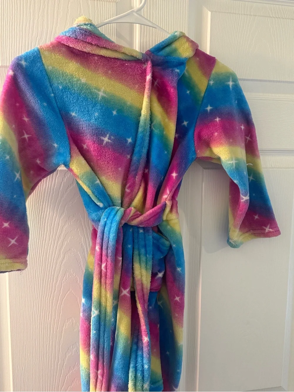 Girls Rainbow Unicorn Hooded Plush Robe – Very Good Condition